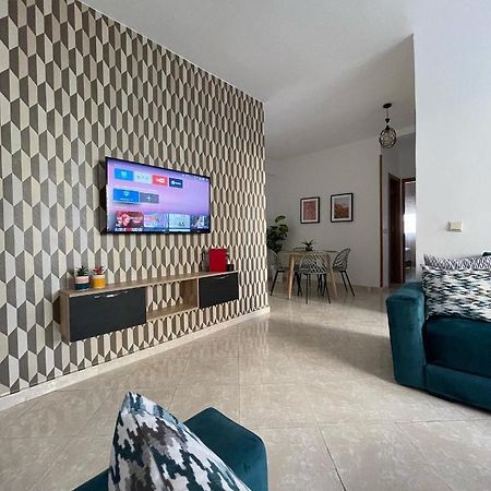 Joli Appartement Au Centre D'Oujda Exteriör bild